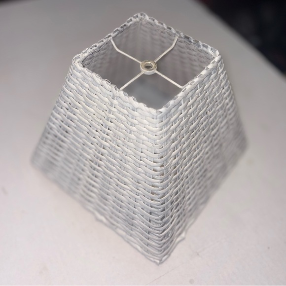 White Woven Wicker Basket Lampshade vintage square - Picture 6 of 7